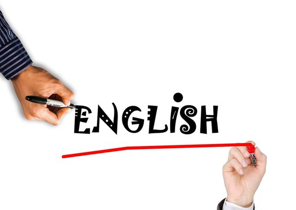 Jak osiągnąć zaawansowany poziom języka angielskiego dzięki kursom online?