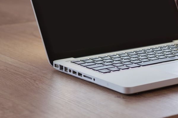 Elastyczna nauka - dlaczego kursy języka angielskiego online są coraz bardziej popularne